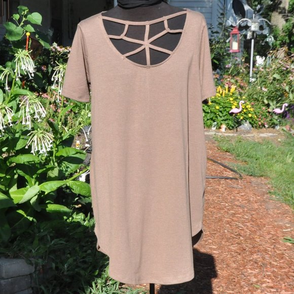 Zenana Outfitters Tops - **Bundle 2 for $10** NWOT Strappy Tunic